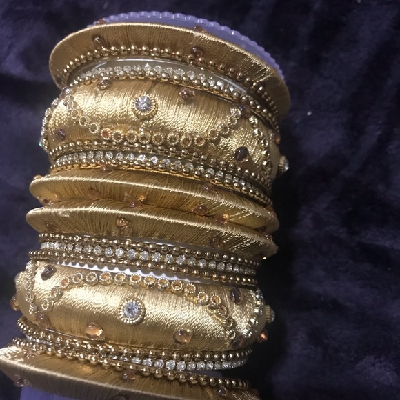 Bracelets/bangles - Picture 2 of 4